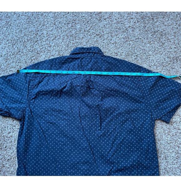 J. CREW 100% Cotton Button up collared shirt, size Large, Blue & White - Picture 5 of 6